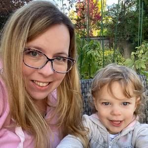 Meet your Posher, Laura